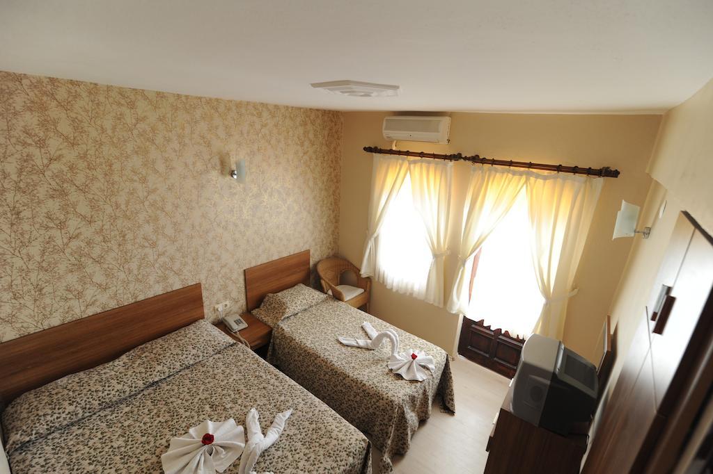 Og-Erim Hotel Kusadasi Habitación foto